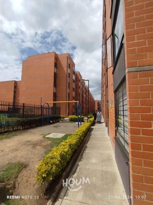 Apartamento de 2 alcobas en venta en Bosatama, Soacha, 52 m² · foto 2 de 15