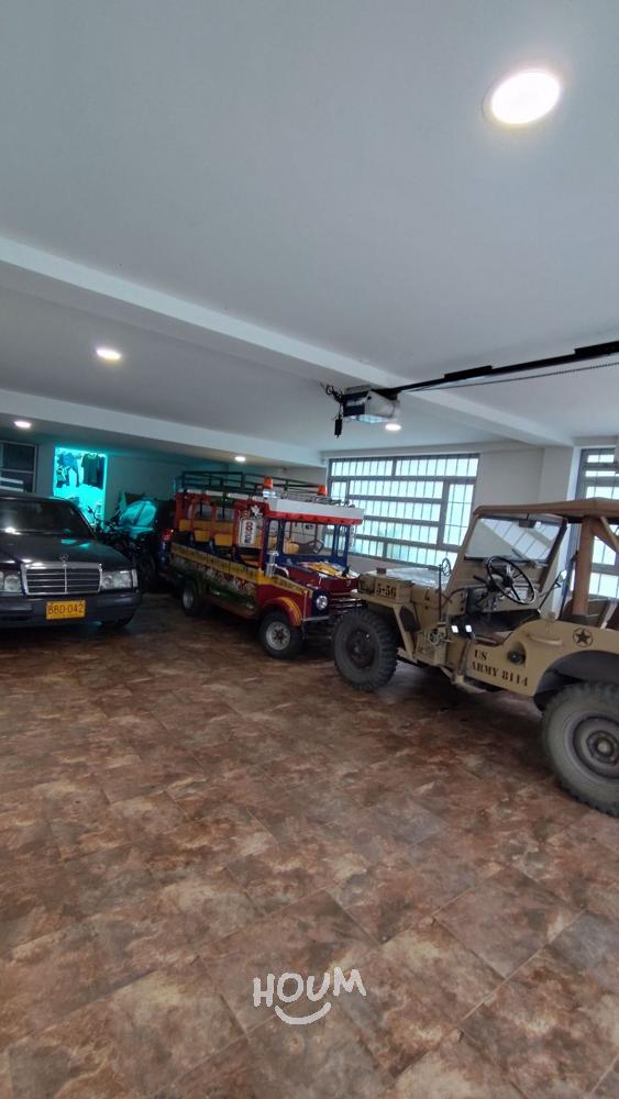 Casa en venta en Fontibon, Bogotá · foto 2 de 24