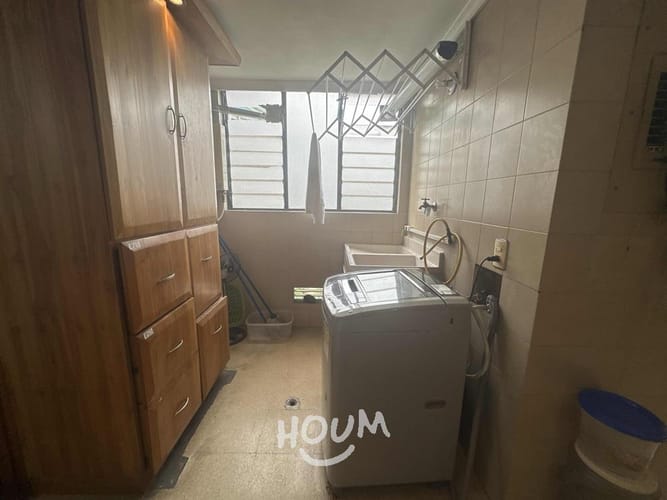 Apartamento de 7 alcobas en venta en El Poblado, Medellín, 240 m² · foto 23 de 24