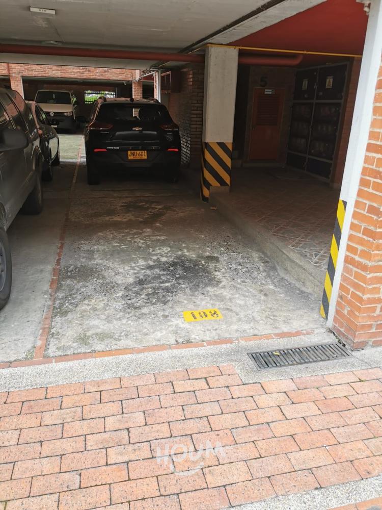 Apartamento en venta en Lagos De Torca, Bogotá · foto 2 de 16