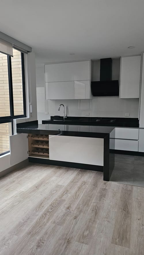 Apartaestudio en venta en Santa Barbara, Bogotá, 51 m² · foto 5 de 24