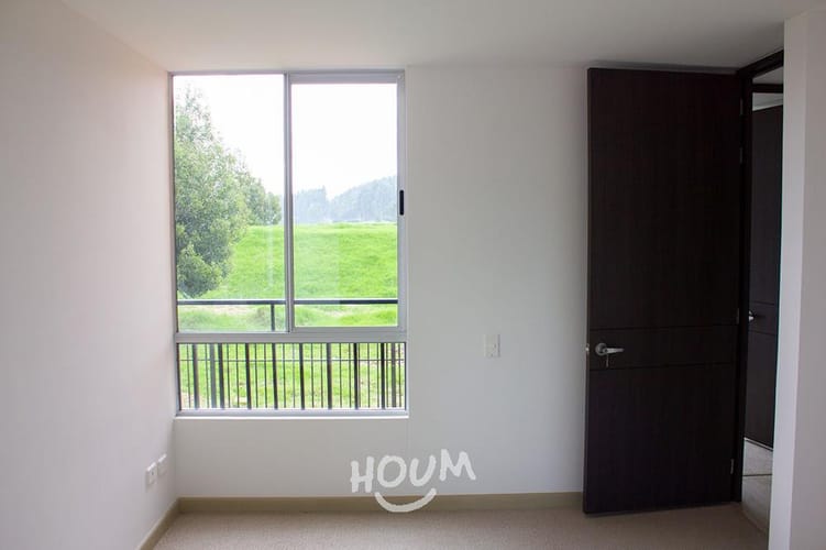 Apartamento de 3 alcobas en venta en La Estancia, Madrid, 76 m² · foto 15 de 24