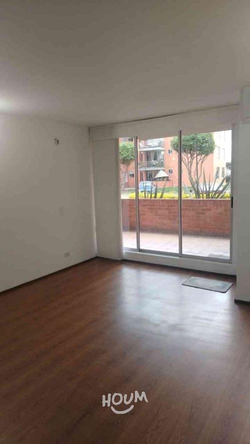 Apartamento de 3 alcobas en venta en Conjunto Residencial Zaragoza, Madrid, 82 m² · foto 8 de 20