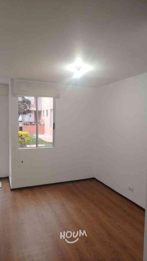 Apartamento de 3 alcobas en venta en Conjunto Residencial Zaragoza, Madrid, 82 m² · foto 13 de 20