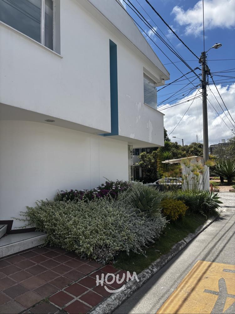 Casa en venta en Pasadena, Bogotá · foto 2 de 24