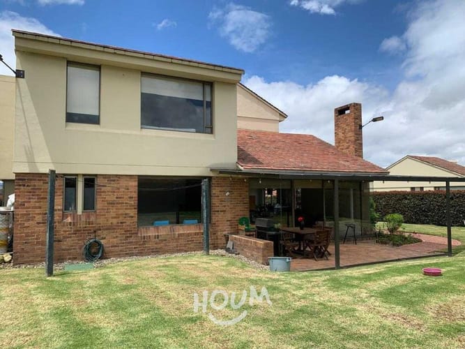 Casa de 3 alcobas en venta en Siberia, Cota, 1050 m² · foto 3 de 24