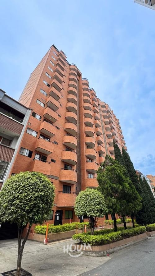 Apartamento en venta en Laureles, Medellín · foto 2 de 17