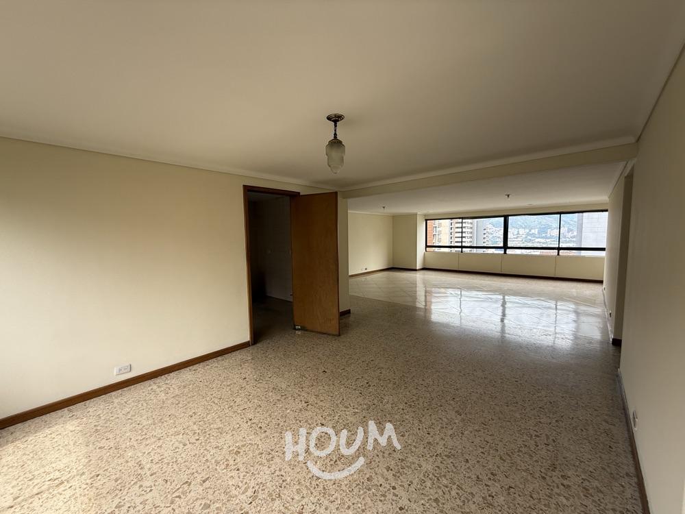 Apartamento en venta en El Poblado, Medellín · foto 4 de 16
