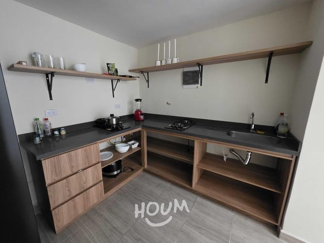 Casa de 9 alcobas en venta en Laureles, Medellín, 190 m² · foto 6 de 16