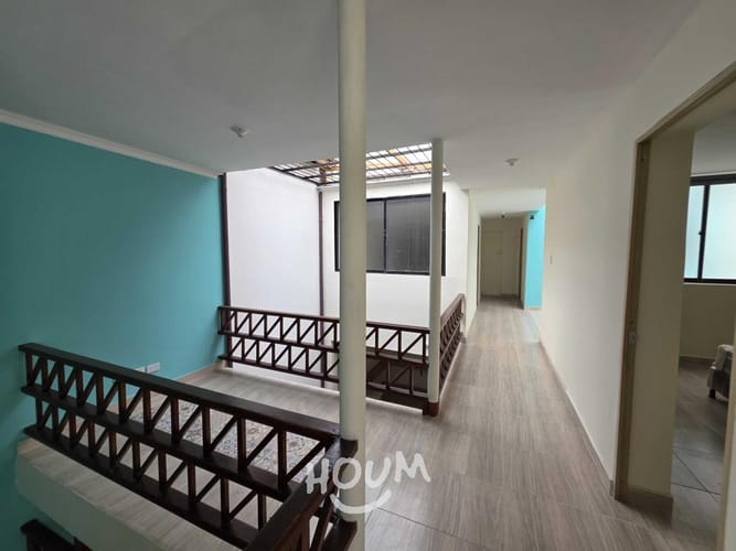 Casa de 9 alcobas en venta en Laureles, Medellín, 190 m² · foto 11 de 16