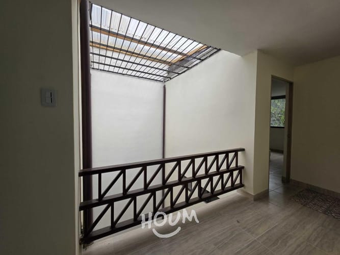Casa de 9 alcobas en venta en Laureles, Medellín, 190 m² · foto 12 de 16