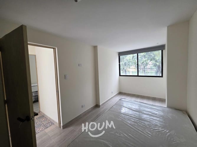 Casa de 9 alcobas en venta en Laureles, Medellín, 190 m² · foto 15 de 16