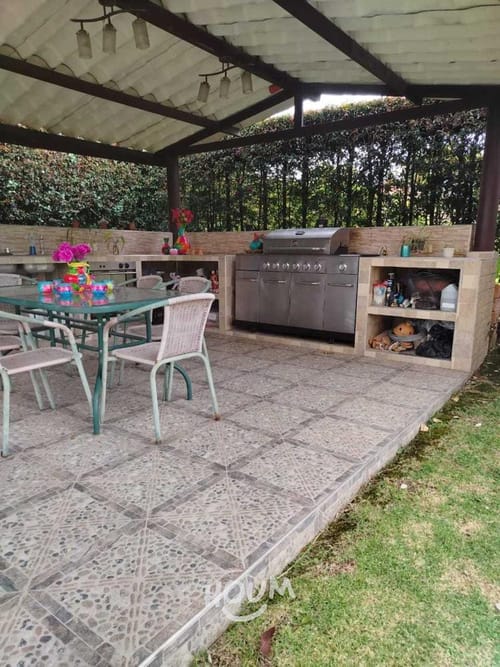 Casa de 4 alcobas en venta en Pueblo Viejo, Cota, 1030 m² · foto 4 de 24