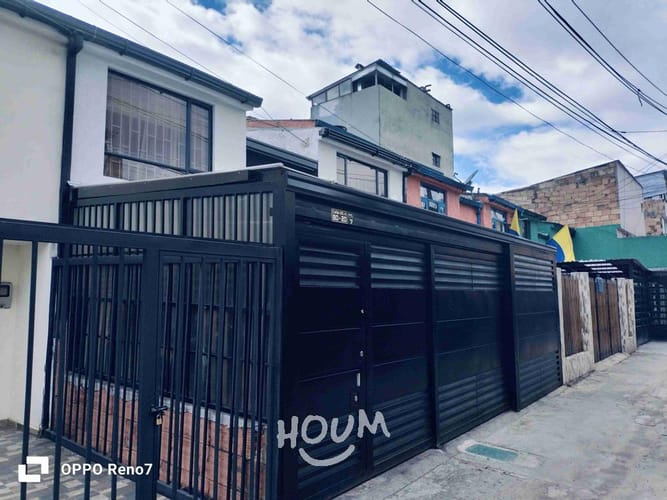 Casa de 4 alcobas en venta en Engativá, Bogotá, 126 m² · foto 3 de 24