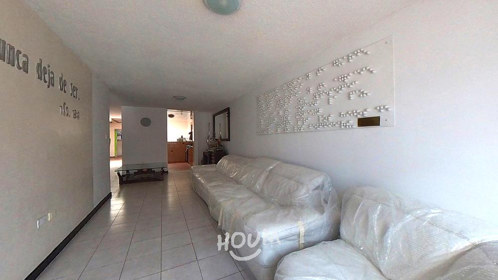 Casa en venta en Engativá, Bogotá · foto 2 de 16
