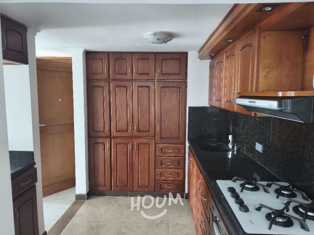 Apartamento en venta en El Poblado, Medellín · foto 14 de 24