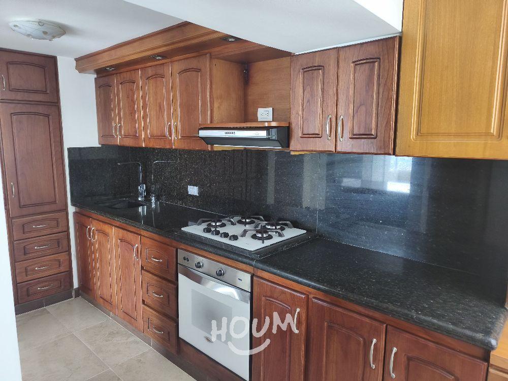 Apartamento en venta en El Poblado, Medellín · foto 16 de 24