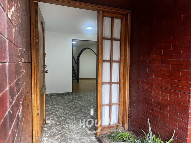 Casa de 4 alcobas en venta en Cota, 275 m² · foto 2 de 24