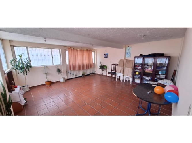 Casa de 10 alcobas en venta en Los Balkanes, Soacha, 216 m² · foto 3 de 23