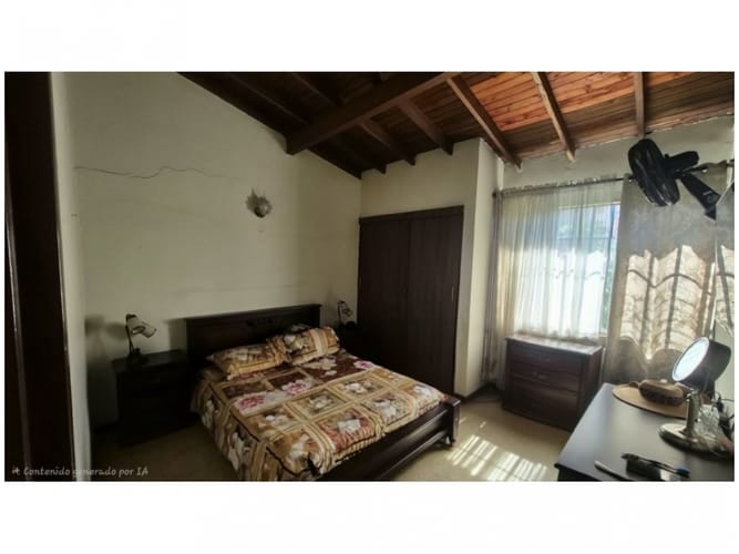 Casa de 8 alcobas en venta en Laureles, Medellín, 300 m² · foto 7 de 24