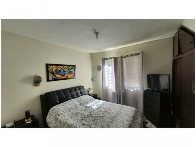 Casa de 8 alcobas en venta en Laureles, Medellín, 300 m² · foto 18 de 24