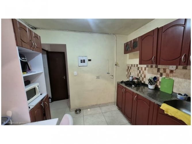 Casa de 8 alcobas en venta en Laureles, Medellín, 300 m² · foto 23 de 24