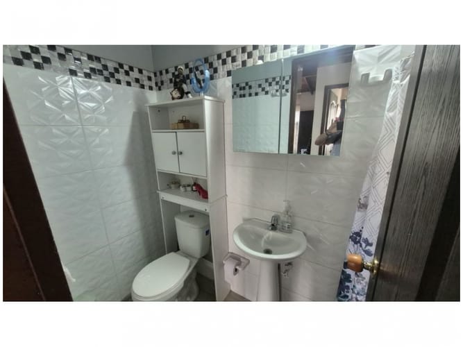 Casa de 8 alcobas en venta en Laureles, Medellín, 300 m² · foto 24 de 24