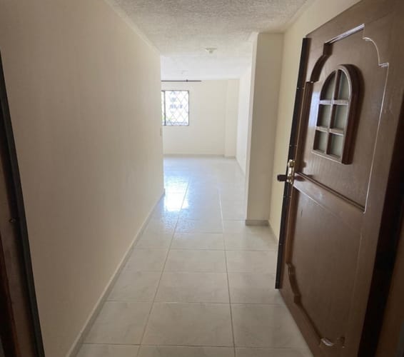 Apartamento de 2 alcobas en venta en La Aurora, Bucaramanga, 65 m² · foto 2 de 11