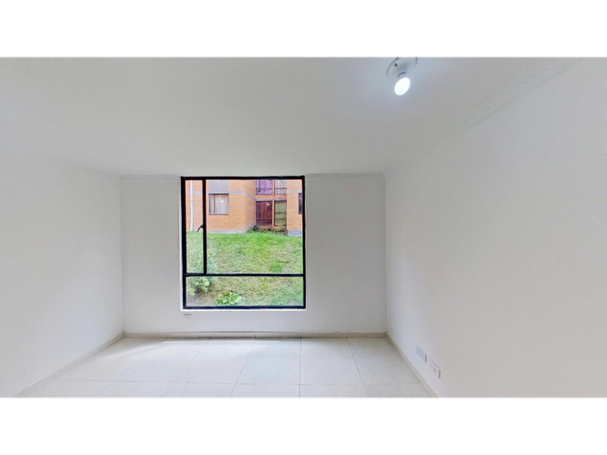 Apartamento de 2 alcobas en venta en Centro Usme, Bogotá, 38 m² · foto 4 de 10