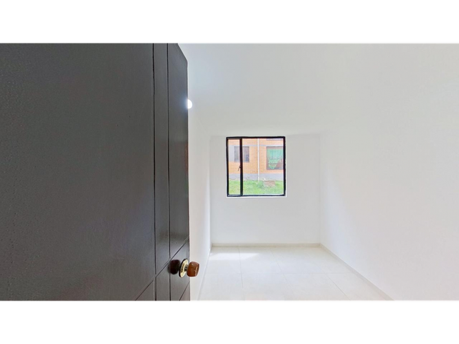 Apartamento de 2 alcobas en venta en Centro Usme, Bogotá, 38 m² · foto 5 de 10