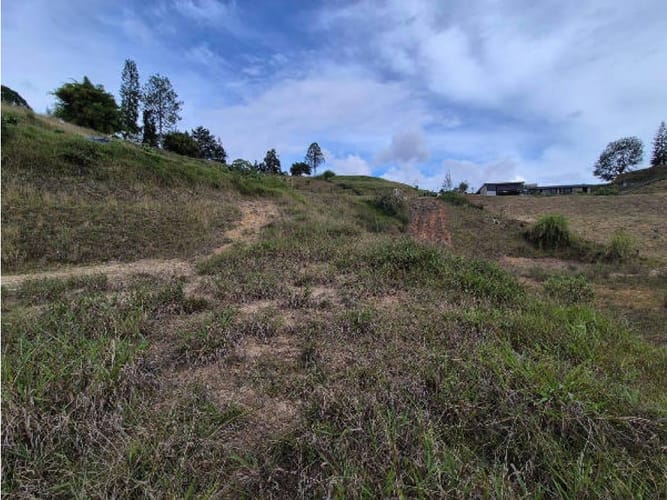 Lote en venta en Pantanillo, El Retiro, 2120 m² · foto 4 de 24