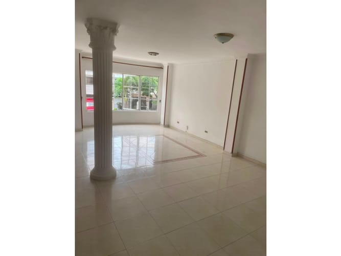 Casa de 7 alcobas en venta en Vipasa, Cali, 250 m² · foto 3 de 24