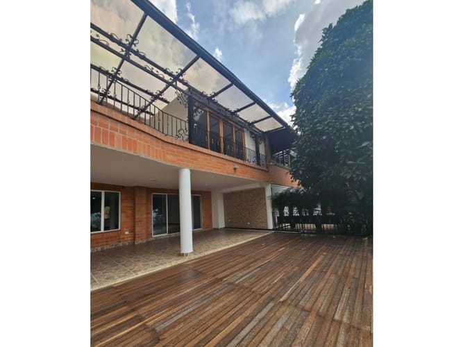 Casa de 5 alcobas en venta en El Tesoro, Medellín, 420 m² · foto 4 de 24