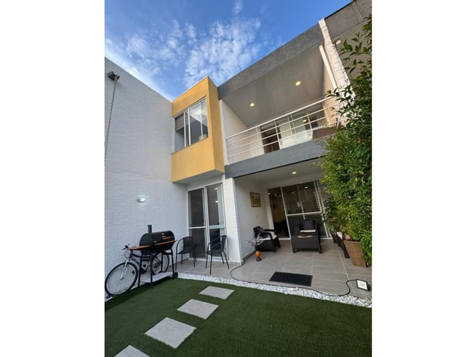 Casa de 4 alcobas en venta en El Castillo, Jamundí, 182 m² · foto 13 de 24
