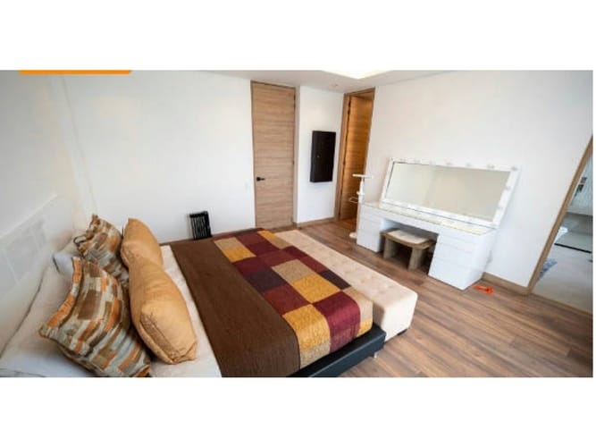 Casa de 4 alcobas en venta en La Palma, Medellín, 1290 m² · foto 5 de 24