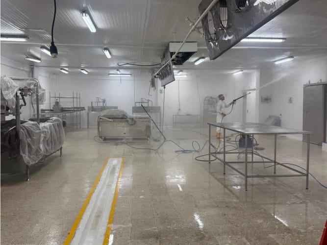 Bodega en venta en La Flora, Cali, 849 m² · foto 2 de 16