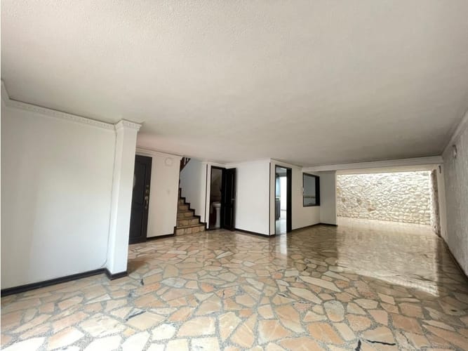 Apartaestudio en venta en Cuarto De Legua - Guadalupe, Cali, 198 m² · foto 4 de 24