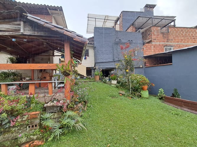 Casa de 4 alcobas en venta en Cabecera San Antonio De Prado, Medellín, 596 m² · foto 3 de 16