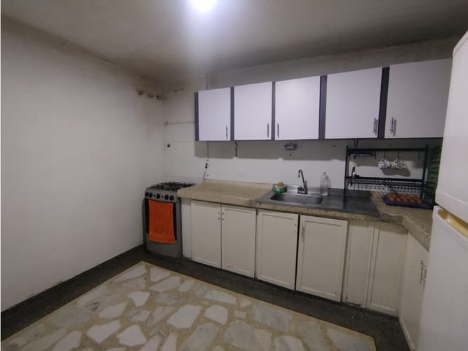 Casa de 9 alcobas en venta en Santa Isabel, Cali, 276 m² · foto 12 de 17