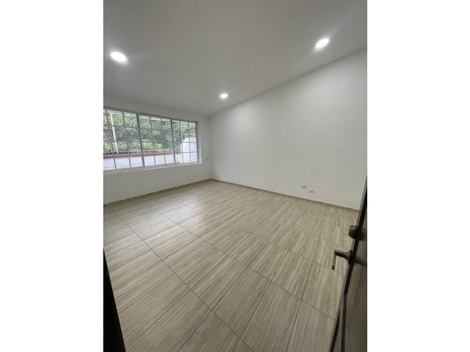 Apartaestudio en venta en Cuarto De Legua - Guadalupe, Cali, 198 m² · foto 18 de 24