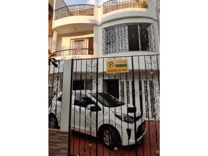 Casa de 4 alcobas en venta en Ciudad 2000, Cali, 270 m² · foto 7 de 7