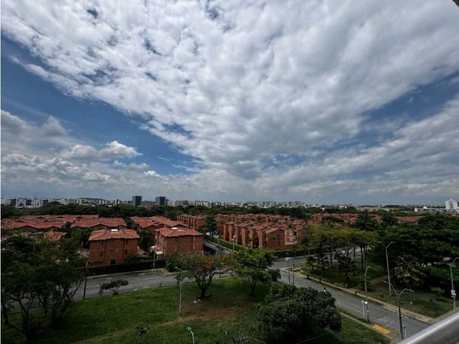 Apartamento de 3 alcobas en venta en Valle Del Lili, Cali, 125 m² · foto 2 de 13