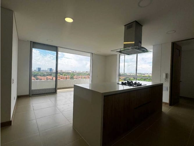 Apartamento de 3 alcobas en venta en Valle Del Lili, Cali, 125 m² · foto 3 de 13