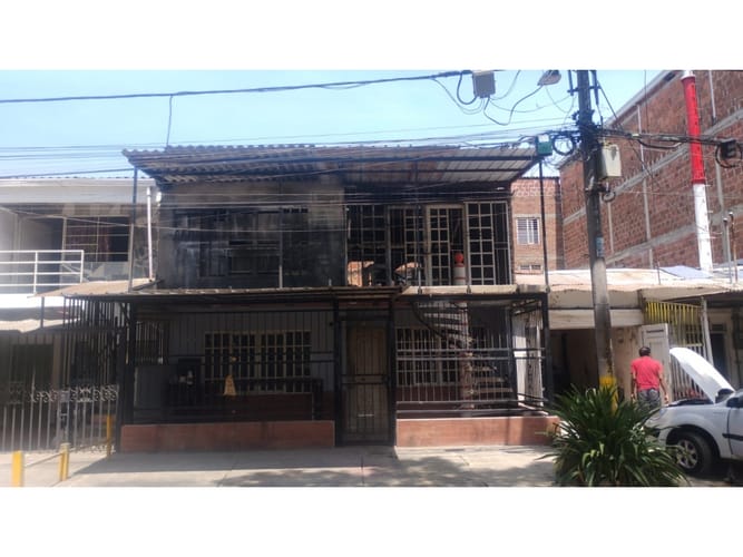 Casa de 4 alcobas en venta en Jorge Eliecer Gaitan, Cali, 180 m² · foto 4 de 24