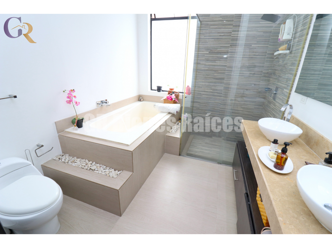 Casa de 3 alcobas en venta en Rozo, Cota, 239 m² · foto 18 de 24