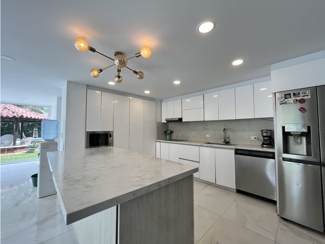 Casa de 8 alcobas en venta en La Morada, Jamundí, 460 m² · foto 3 de 24