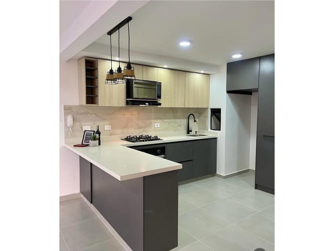 Apartamento de 3 alcobas en venta en San Pedro, Cali, 82 m² · foto 2 de 20