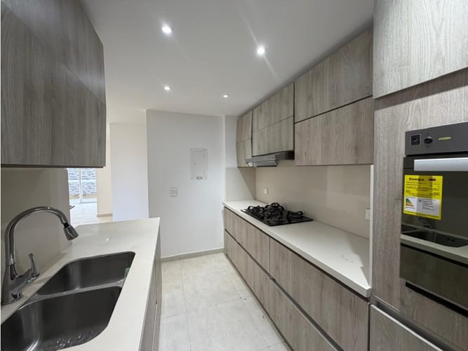 Casa de 3 alcobas en venta en El Castillo, Jamundí, 160 m² · foto 3 de 24