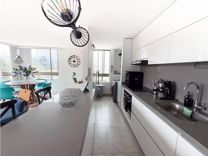 Apartamento de 2 alcobas en venta en Centro Comercial Parque La Colina, Bogotá, 68 m² · foto 5 de 14