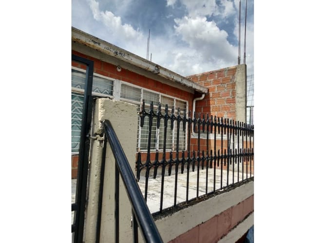 Casa de 14 alcobas en venta en Villa Del Sur, Cali, 400 m² · foto 6 de 8